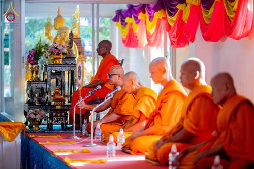 ภาพ No.197401:พิธีทอดผ้าป่าทำนุบำรุงศาสนสถาน ณ วัดโบสถ์(บน) ตำบลบางคูเวียง อำเภอบางกรวย จังหวัดนนทบุรี ในโครงการธรรมยาตรา กตัญญูบูชา มหาปูชนียาจารย์ พระมงคลเทพมุนี(สด จนฺทสโร) พระผู้ปราบมาร อนุสรณ์สถาน 7 แห่ง ปีที่ 13 วันที่ 17 มกราคม พ.ศ. 2568