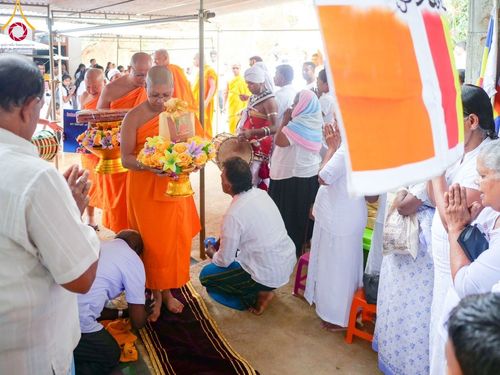 ภาพ No.96734:วัดพระธรรมกาย ร่วมบุญกฐินศรีลังกา ณ วัดศรีสุมะนะวิเวการามายะ มาตาเล เขตมาตาเล จังหวัดภาคกลาง ประเทศศรีลังกา วันที่ 16 พฤศจิกายน พ.ศ. 2566