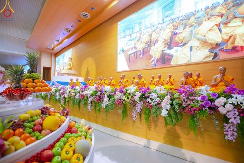 ภาพ No.187970:พิธีบูชาข้าวพระ วันขึ้นปีใหม่ 2568 ณ วัดพระธรรมกาย จ.ปทุมธานี วันที่ 1 มกราคม พ.ศ. 2568