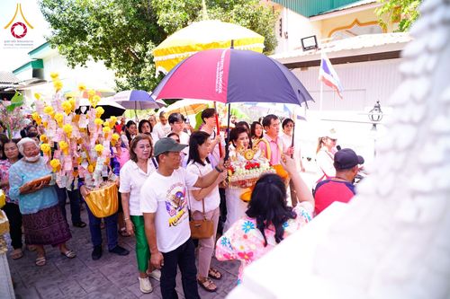 ภาพ No.178558:พิธีทอดกฐิน ณ วัดราษฎร์เจริญธรรม ต.ดำเนินสะดวก อ.ดำเนินสะดวก จ.ราชบุรี ในโครงการกฐินสามัคคีทั่วไทย 30,000 วัด บูชาธรรม 80 ปี หลวงพ่อธัมมชโย โดยคณะศิษยานุศิษย์วัดพระธรรมกาย วันที่ 27 ตุลาคม พ.ศ. 2567