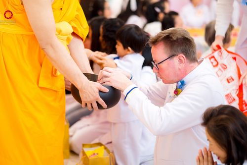 ภาพ No.96471:พิธีทอดกฐินวัดพระธรรมกายสตอกโฮล์ม ประเทศสวีเดน วันอาทิตย์ที่ 19 พฤศจิกายน พ.ศ. 2566  ณ วัดพระธรรมกายสตอกโฮล์ม ประเทศสวีเดน