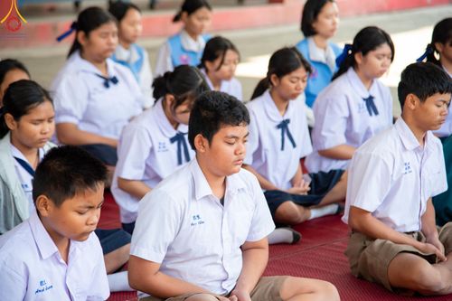 ภาพ No.189770:พิธีทอดผ้าป่าทำนุบำรุงศาสนสถาน ณ วัดอัมพวัน ต.สองพี่น้อง อ.สองพี่น้อง จ.สุพรรณบุรี ในโครงการธรรมยาตรา กตัญญูบูชา มหาปูชนียาจารย์ พระมงคลเทพมุนี(สด จนฺทสโร) พระผู้ปราบมาร อนุสรณ์สถาน 7 แห่ง ปีที่ 13 วันที่ 5 มกราคม พ.ศ. 2568