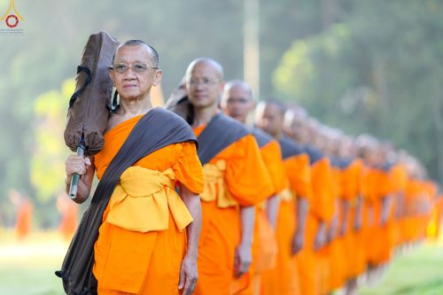 ภาพ No.104082:พิธีเดินธรรมยาตรา สามเณรธรรมทายาทชาวอินโดนีเซียกว่า 1,000 รูป ณ มหาเจดีย์บุโรพุทโธ ประเทศอินโดนีเซีย ในวันที่ 21 ธันวาคม พ.ศ. 2566