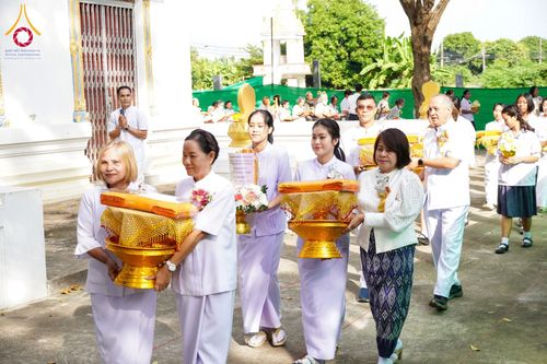 ภาพ No.183637:พิธีทอดกฐิน ณ วัดกลางธนรินทร์ จ.สิงห์บุรี ในโครงการทอดกฐินสามัคคีทั่วไทย 30,000 วัด บูชาธรรม 80 ปี หลวงพ่อธัมมชโย โดยคณะศิษยานุศิษย์วัดพระธรรมกาย วันที่ 9 พฤศจิกายน  พ.ศ. 2567