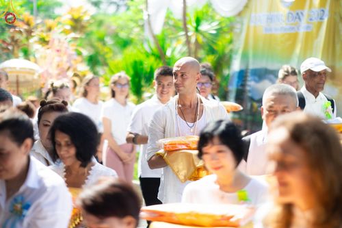 ภาพ No.163583:พิธีทอดกฐินสามัคคี ณ วัดพุทธบาหลี เกาะบาหลี ประเทศอินโดนีเซีย วันอาทิตย์ที่ 20 ตุลาคม พ.ศ. 2567