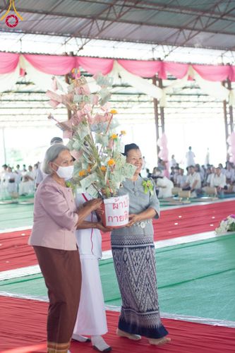 ภาพ No.97222:พิธีทอดผ้าป่า เพื่อสร้าง "ลานอเนกประสงค์พญานาค 4 ตระกูล" และพิธีจุดประทีปโคมลอย ลอยกระทง ถวายประทีปเป็นพุทธบูชา ณ พุทธอุทยานนานาชาติ จ.หนองคาย วันที่ 27 พฤศจิกายน พ.ศ. 2566