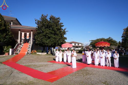 ภาพ No.99343:พิธีทอดกฐินสามัคคี ณ วัดพระธรรมกายอิตาลี วันที่ 19 พฤศจิกายน พ.ศ. 2566