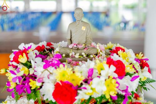 ภาพ No.217472:วันจันทร์ที่ 14 เมษายน พ.ศ. 2568 กิจกรรมสรงน่ำพระ สั่งสมบุญเนื่องในเทศกาลสงกรานต์ 14-16 เมษายน พ.ศ.2568 เวลา 06:00-13:00 น. ณ หอฉันคุณยายอาจารย์ฯ วัดพระธรรมกาย