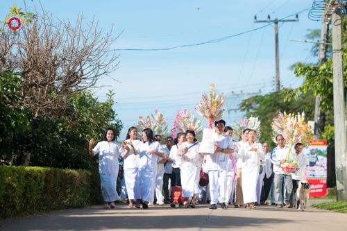 ภาพ No.171889:พิธีทอดกฐินสร้างพระเจดีย์ ประดิษสถานพระบรมสารีริกธาตุ ณ วัดกิ่วลม อ.ฮอด จ.เชียงใหม่ ในโครงการกฐินสามัคคีทั่วไทย 30,000 วัด บูชาธรรม 80 ปี หลวงพ่อธัมมชโย โดยคณะศิษยานุศิษย์วัดพระธรรมกาย วันที่ 26 ตุลาคม พ.ศ. 2567