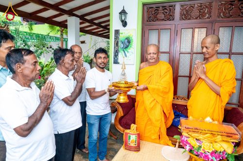 ภาพ No.175739:พิธีทอดผ้าป่าสมทบกฐิน ณ วัดอนุรุทธะอารนา เมืองมาตะเล ศรีลังกา โดยมูลนิธิธรรมกาย ในนามหลวงพ่อธัมมชโย วันที่ 7 พฤศจิกายน พ.ศ. 2567