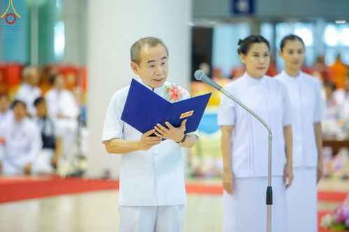 ภาพ No.147007:พิธีมุทิตาสักการะพระภิกษุ ผู้สอบได้เปรียญธรรม 9 ประโยคระดับโลกปีที่ 36, พิธีมอบโล่เกียรติยศและทุนการศึกษา สำนักเรียนบาลีดีเด่นทั่วประเทศ, พิธีถวายมหาสังฆทานคณะสงฆ์ 2,000 กว่าวัด ทั่วประเทศ ปีที่ 24, พิธีถวายไทยธรรมคณะสงฆ์ 323 วัด 4 จังหวัดชายแดนภาคใต้