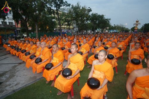 ภาพ No.210231:วันอาทิตย์ที่ 9 มีนาคม พ.ศ. 2568 พ่อเมืองโคราชจัดตักบาตรพระหมื่น ทำบุญเมือง 557 ปี