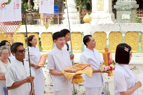 ภาพ No.252138:วันที่ 11 ตุลาคม พ.ศ. 2568 พิธีทอดกฐินสามัคคีทั่วไทย 30,000 วัด โดยคณะศิษยานุศิษย์ บูชาธรรม 81 ปี หลวงพ่อธัมมชโย ณ วัดกลางทุมมาวาส อ.พนัสนิคม จ.ชลบุรี