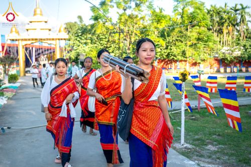 ภาพ No.176128:พิธีทอดกฐินสมทบ โดยมูลนิธิธรรมกาย ในนามหลวงพ่อธัมมชโย ณ วัดสัทธนารามา บานา วิหาร เมืองไดยุน รัฐอรุนาจาลประเทศ ประเทศอินเดีย วันที่ 15 พฤศจิกายน พ.ศ. 2567
