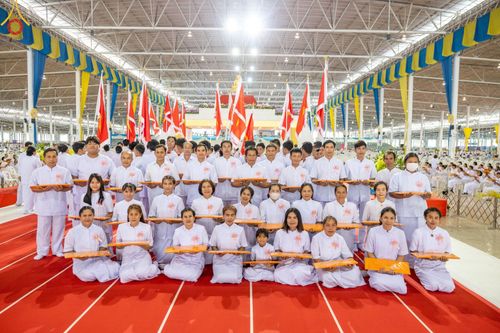 ภาพ No.150050:พิธีทอดผ้าป่าสมทบกฐินวัดพระธรรมกาย และสมทบกฐิน 30,000 วัดทั่วไทย ครั้งที่ 1 เนื่องในวันธรรมชัย 27 สิงหาคม พ.ศ.2567 ณ สภาธรรมกายสากล วัดพระธรรมกาย