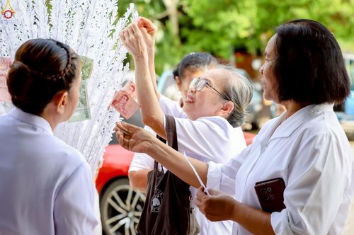 ภาพ No.241643:วันอาทิตย์ที่ 24 สิงหาคม พ.ศ. 2568 พิธีทอดผ้าป่า ฉลองครบรอบ 10 ปี ศูนย์ปฏิบัติธรรมพัทลุง