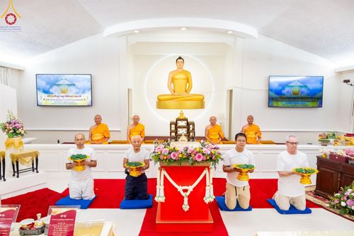 ภาพ No.144532:พิธีตัดปอยผมและปลงผมนาคธรรมทายาท ณ วัดพระธรรมกายนิวเจอร์ซี ประเทศสหรัฐอเมริกา วันที่ 29 มิถุนายน พ.ศ. 2567