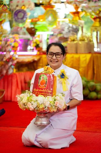 ภาพ No.168014:พิธีทอดกฐิน ณ วัดดอนเสาเกียดมิลินทบุณยาราม ต.บางแขม อ.เมืองนครปฐม จ.นครปฐม ในโครงการกฐินสามัคคีทั่วไทย 30,000 วัด บูชาธรรม 80 ปี หลวงพ่อธัมมชโย โดยคณะศิษยานุศิษย์วัดพระธรรมกาย วันที่ 20 ตุลาคม พ.ศ. 2567