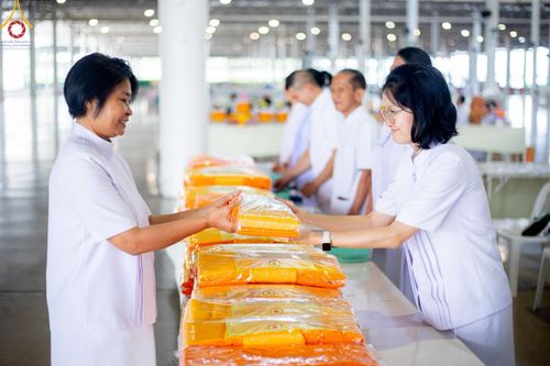 ภาพ No.212675:วันอาทิตย์ที่ 23 มีนาคม พ.ศ. 2568 พิธีร่วมบุญโครงการบรรพชาสามเณร 5,000 รูป ณ ห้องแก้วสารพัดนึก 2 วัดพระธรรมกาย