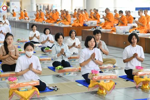 ภาพ No.157624:พิธีถวายภัตตาหารเมนูสวรรค์ ในพรรษาแห่งการเข้าถึงธรรม วันเสาร์ที่ 28 กันยายน พ.ศ. 2567 ณ หอฉันคุณยายอาจารย์ฯ วัดพระธรรมกาย