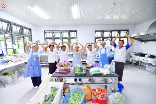 ภาพ No.250014:วันที่ 26-28 กันยายน พ.ศ. 2568 โครงการอบรมอุบาสกแก้ว อุบาสิกาแก้ว รุ่นที่ 3 ตัวแทนทอดกฐินสามัคคีทั่วไทย 30,000 วัด ณ ศูนย์ปฏิบัติธรรมจันทบุรี จ.จันทบุรี