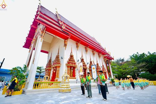 ภาพ No.259428:วันที่ 11 ตุลาคม พ.ศ. 2568 พิธีทอดกฐินสามัคคีทั่วไทย 30,000 วัด โดยคณะศิษยานุศิษย์ บูชาธรรม 81 ปี หลวงพ่อธัมมชโย ณ วัดเวฬุวนาราม(ไผ่เขียว) เขตดอนเมือง กรุงเทพมหานคร