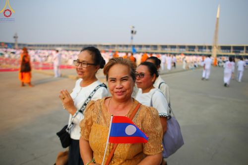 ภาพ No.121928:พิธีจุดประทีปถวายเป็นพุทธบูชา และบูชาธรรมมหาปูชนียาจารย์ พระมงคลเทพมุนี(สด จนฺทสโร) ในโครงการธรรมยาตรา กตัญญูบูชา มหาปูชนียาจารย์ พระมงคลเทพมุนี(สด จนฺทสโร) พระผู้ปราบมาร อนุสรณ์สถาน 7 แห่ง ปีที่ 12 วันที่ 31 มกราคม พ.ศ. 2567 ณ วัดพระธรรมกาย จ.ปทุมธานี