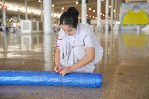 ภาพ No.134529:V.35 เพื่อบุญต้นเดือน การรับบุญของเจ้าหน้าที่หน่วยงานต่างๆ เพื่องานบุญวันอาทิตย์ต้นเดือน ณ วัดพระธรรมกาย วันที่ 7 เมษายน พ.ศ. 2567