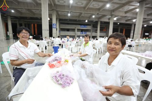 ภาพ No.127405:V.31 ทุ่มเทเพื่อบางกล่ำ การเตรียมงานของเจ้าหน้าที่หน่วยงานต่างๆ  เพื่องานธรรมยาตราอัญเชิญพระบรมสารีริกธาตุ ประดิษฐาน ณ มหารัตนเจดีย์สิริปทุมสวรรค์ (เจดีย์อริยพุทธะ 5 พระองค์) ณ ศูนย์ปฏิบัติธรรมภาคใต้ อ.บางกล่ำ จ.สงขลา ระหว่างวันที่ 9-10 มีนาคม พ.ศ. 2567