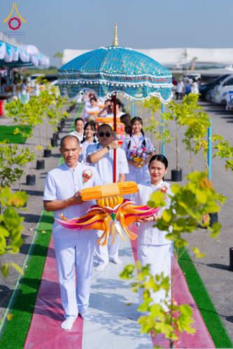 ภาพ No.173979:พิธีทอดกฐิน ศูนย์เบญจธรรม จ.ปทุมธานี ในโครงการกฐินสามัคคีทั่วไทย 30,000 วัด บูชาธรรม 80 ปี หลวงพ่อธัมมชโย โดยคณะศิษยานุศิษย์วัดพระธรรมกาย วันที่ 11 พฤศจิกายน พ.ศ. 2567