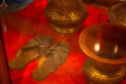 ภาพ No.201525:พิธีจุดประทีปถวายเป็นพุทธบูชา และบูชาธรรมมหาปูชนียาจารย์ ณ อาคารธรรมยาตรา กตัญญูบูชามหาปูชนียาจารย์ ตรงข้ามวัดปากน้ำภาษีเจริญ จ.กรุงเทพมหานคร ในโครงการธรรมยาตรา กตัญญูบูชา มหาปูชนียาจารย์ พระมงคลเทพมุนี(สด จนฺทสโร) พระผู้ปราบมาร อนุสรณ์สถาน 7 แห่ง