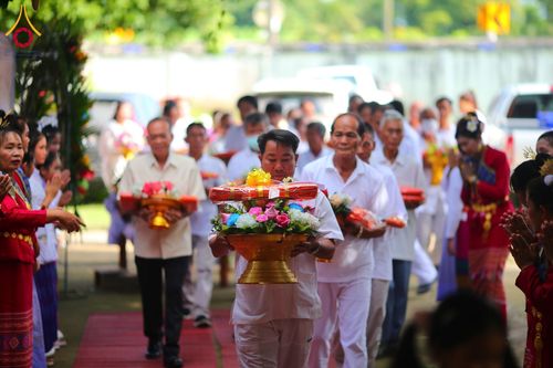 ภาพ No.169102:พิธีทอดกฐิน ณ วัดร่องขุน จ.เชียงราย ในโครงการกฐินสามัคคีทั่วไทย 30,000 วัด บูชาธรรม 80 ปี หลวงพ่อธัมมชโย โดยคณะศิษยานุศิษย์วัดพระธรรมกาย วันที่ 23 ตุลาคม พ.ศ. 2567