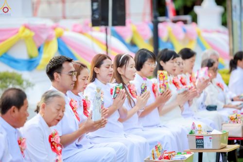 ภาพ No.260242:วันที่ 18 ตุลาคม พ.ศ. 2568 พิธีทอดกฐินสามัคคีทั่วไทย 30,000 วัด โดยคณะศิษยานุศิษย์ บูชาธรรม 81 ปี หลวงพ่อธัมมชโย ณ วัดกิ่วลม ต.บ่อหลวง อ.ฮอด จ.เชียงใหม่