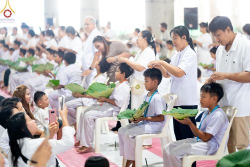 ภาพ No.132815:พิธีตัดปอยผม โครงการสามเณรฟื้นฟูพระพุทธศาสนาทั่วไทย ณ มหารัตนวิหารคด26 วัดพระธรรมกาย วันอาทิตย์ที่ 31 มีนาคม พ.ศ. 2567