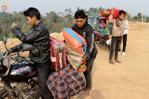 ภาพ No.127550:Photo Story ปฐมบรรพชาชาวพุทธมาร์มา Episode 2/5 วันที่ 6-7 กุมภาพันธ์ พ.ศ. 2567  โครงการบรรพชาครั้งประวัติศาสตร์ แห่งเทือกเขาจิตตะกอง  ครั้งแรกของชาวพุทธมาร์มา บังกลาเทศ บูชาธรรม 80 ปีหลวงพ่อธัมมชโย ณ วัดธัมจักร อรัญกุฏิ เมืองรัมการ์ คาร์กาชารี บังกลาเทศ