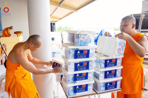 ภาพ No.230109:วันเสาร์ที่ 28 มิถุนายน พ.ศ. 2568 พิธีถวายสังฆทาน 323 วัด 4 จังหวัดชายแดนใต้ ปีที่ 21 ครั้งที่ 178 พิธีมอบกองทุนหนุนแรงใจช่วยครูใต้ ปีที่ 18 ครั้งที่ 142 ณ ศูนย์อบรมเยาวชนจังหวัดปัตตานี