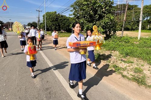 ภาพ No.182130:พิธีทอดกฐิน ณ วัดทาหนองยางไคล จ.ลำพูน ในโครงการทอดกฐินสามัคคีทั่วไทย 30,000 วัด บูชาธรรม 80 ปี หลวงพ่อธัมมชโย โดยคณะศิษยานุศิษย์วัดพระธรรมกาย วันที่ 27 ตุลาคม พ.ศ.2567