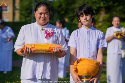 ภาพ No.149338:วัดพระธรรมกายลอนดอน สหราชอาณาจักร  ได้จัดพิธีบรรพชาสามเณรยุวธรรมทายาท  ในวันจันทร์ที่ 12 สิงหาคม พ.ศ. 2567