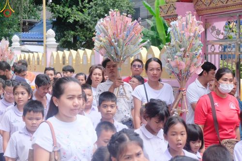 ภาพ No.163662:โครงการกฐินสามัคคีทั่วไทย 30,000 วัด บูชาธรรม 80 ปี หลวงพ่อธัมมชโย โดย คณะศิษยานุศิษย์วัดพระธรรมกาย ณ วัดลาดบัวขาว กรุงเทพมหานคร วันที่ 20 ตุลาคม พ.ศ. 2567