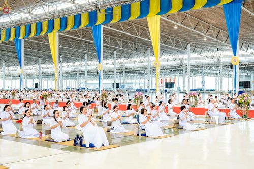 ภาพ No.240156:วันอาทิตย์ที่ 24 สิงหาคม พ.ศ. 2568 งานบุญวันอาทิตย์ พิธีจุดเทียนใจ ไฟนิรันด์ อนันตชัย ณ วัดพระธรรมกาย จ.ปทุมธานี