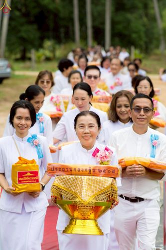 ภาพ No.263145:วันที่ 18 ตุลาคม พ.ศ. 2568 พิธีทอดกฐินสามัคคีเพื่อซื้อที่ดิน  สร้างอาคารครัวและโรงอาหาร  ห้องน้ำพร้อมโรงซักตากชาย-หญิง  และพิธีทอดกฐินสามัคคีทั่วไทย 30,000 วัด  ศูนย์ปฏิบัติธรรมนานาชาติทุ่งแสงธรรม  (Moonastery Meditation Center) ต.แสงอรุณ อ.ทับสะแก จ.ประ