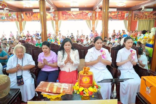 ภาพ No.271974:วันที่ 12 ตุลาคม พ.ศ. 2568 พิธีทอดกฐินสามัคคีทั่วไทย ณ วัดศรีสุทธาราม อ.เมือง จ.สมุทรสาคร โดยคณะศิษยานุศิษย์ บูชาธรรม 81 ปี หลวงพ่อธัมมชโย