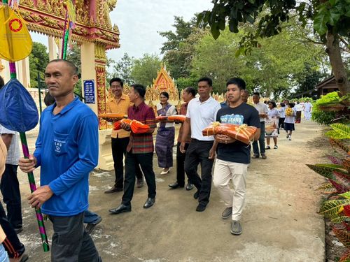 ภาพ No.181851:พิธีทอดกฐิน ณ วัดส้มป่อย ต.ส้มป่อย อ.โนนดินแดง จ.บุรีรัมย์ ในโครงการทอดกฐินสามัคคีทั่วไทย 30,000 วัด บูชาธรรม 80 ปี หลวงพ่อธัมมชโย โดยคณะศิษยานุศิษย์วัดพระธรรมกาย วันที่ 6 พฤศจิกายน พ.ศ. 2567