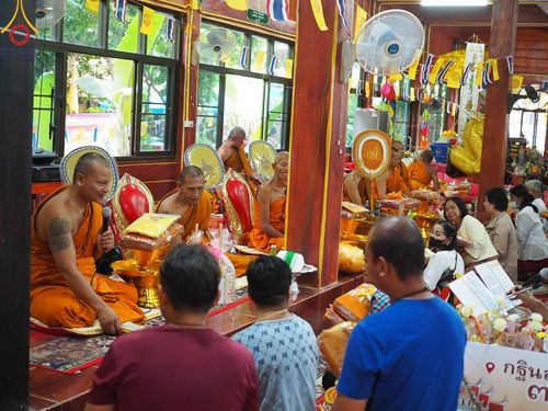 ภาพ No.183544:พิธีทอดกฐิน ณ วัดภูหินตัด จ.บุรีรัมย์ ในโครงการทอดกฐินสามัคคีทั่วไทย 30,000 วัด บูชาธรรม 80 ปี หลวงพ่อธัมมชโย โดยคณะศิษยานุศิษย์วัดพระธรรมกาย วันที่ 27 ตุลาคม พ.ศ. 2567