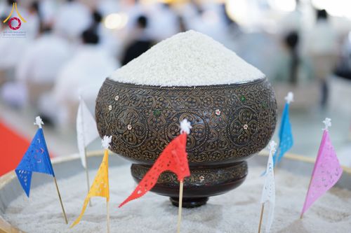 ภาพ No.198452:งานบุญล้านนา พิธีถวายสังฆทาน ตานข้าวใหม่,  พิธีทอดผ้าป่าบำรุงธุดงคสถานล้านนา,  พิธีถวายเครื่องเสียง เพื่อใช้ในงานพระพุทธศาสนา,  พิธีถวายรัตนบุปผา บูชาพระรัตนตรัย,  พิธีถวายภัตตาหารเป็นสังฆทาน วันอาทิตย์ที่ 19 มกราคม พุทธศักราช 2568  ณ ธุดงคสถานล้านนา