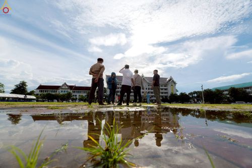 ภาพ No.239712:วันที่ 16-17 สิงหาคม พ.ศ. 2568 การปฏิบัติหน้าที่ของเจ้าหน้าที่ทุกสถานะ เพื่องานพิธีอัญเชิญรูปเหมือนพระมงคลเทพมุนี (สด จันทสโร) และพิธีกดปุ่มอัญเชิญรูปเหมือน พระมงคลเทพมุนี (สด จันทสโร) ณ มหาวิหารแก้วพระมงคลเทพมุนี ศูนย์ปฏิบัติธรรมแก้วเมืองเลย จ.เลย