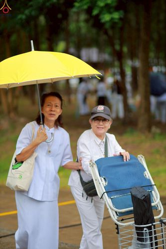 ภาพ No.238300:วันเสาร์ที่ 9 สิงหาคม พ.ศ. 2568 พิธีกลั่นแผ่นดิน โปรยทราย และจุดประทีปถวายเป็นพุทธบูชา จ.ระยอง สถาปนาองค์พระเจดีย์เพื่อสร้างสันติภาพโลก ณ ศูนย์ปฏิบัติธรรมระยอง(บ้านช่องลม) ต.บางบุตร อ.บ้านค่าย จ.ระยอง