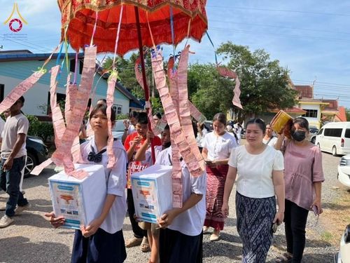 ภาพ No.176738:พิธีทอดกฐิน ณ วัดแสนกุมราวาสฯ จ.ฉะเชิงเทรา ในโครงการกฐินสามัคคีทั่วไทย 30,000 วัด บูชาธรรม 80 ปี หลวงพ่อธัมมชโย โดยคณะศิษยานุศิษย์วัดพระธรรมกาย วันที่ 27 ตุลาคม พ.ศ.2567 กฐินสัมฤทธิ์เด็กดี V-Star โรงเรียนวัดแสนกุมราวาสฯ จ.ฉะเชิงเทรา