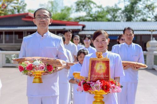 ภาพ No.260220:วันที่ 19 ตุลาคม พ.ศ. 2568 พิธีทอดกฐินสามัคคีทั่วไทย 30,000 วัด โดยคณะศิษยานุศิษย์ บูชาธรรม 81 ปี หลวงพ่อธัมมชโย ณ วัดเทพรัตนาราม ต.สวนส้ม อ.บ้านแพ้ว จ.สมุทรสาคร