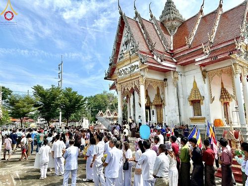 ภาพ No.171400:พิธีทอดกฐิน ณ วัดหัวหิน จ.กาญจนบุรี ในโครงการกฐินสามัคคีทั่วไทย 30,000 วัด บูชาธรรม 80 ปี หลวงพ่อธัมมชโย โดยคณะศิษยานุศิษย์วัดพระธรรมกาย วันที่ 27 ตุลาคม พ.ศ. 2567